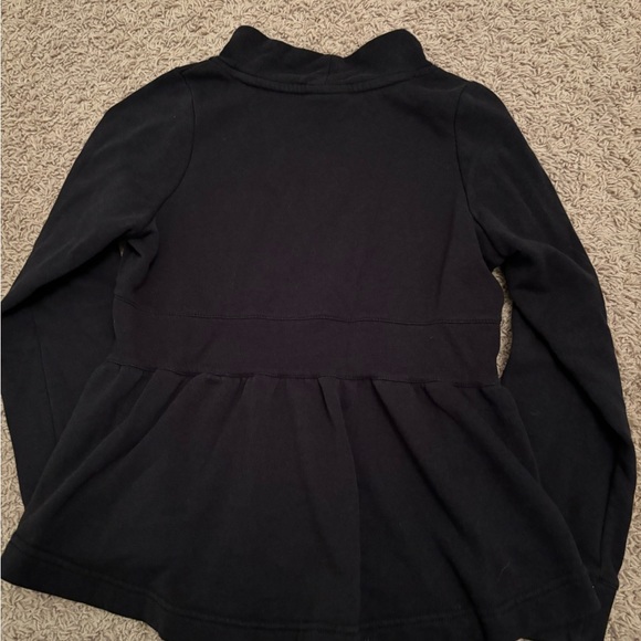 Nike Girls medium black crewneck with iridescent logo - Picture 4 of 4